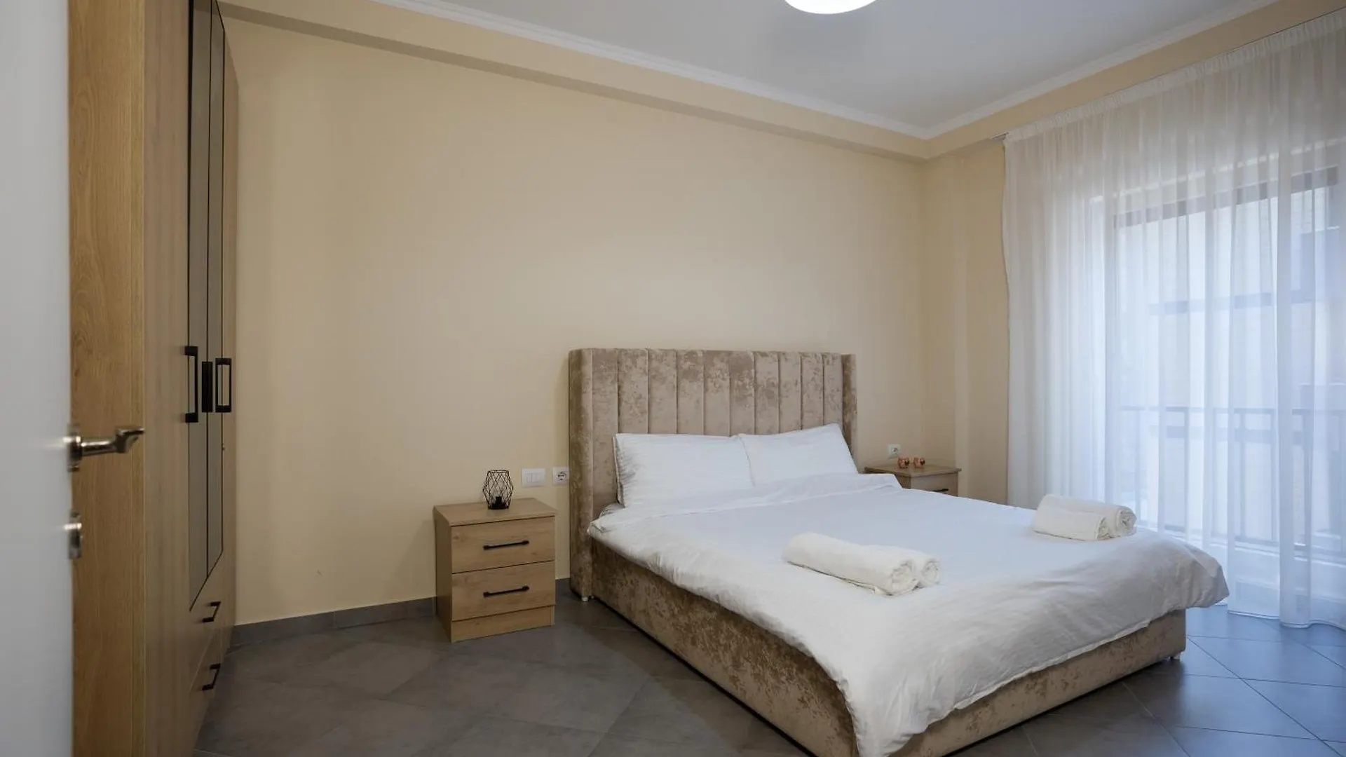 Luxe Residence Тирана Албания