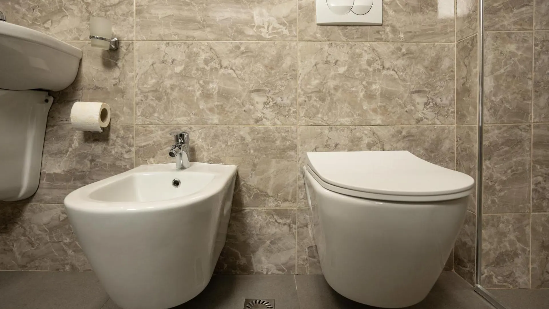 Luxe Residence Тирана Албания